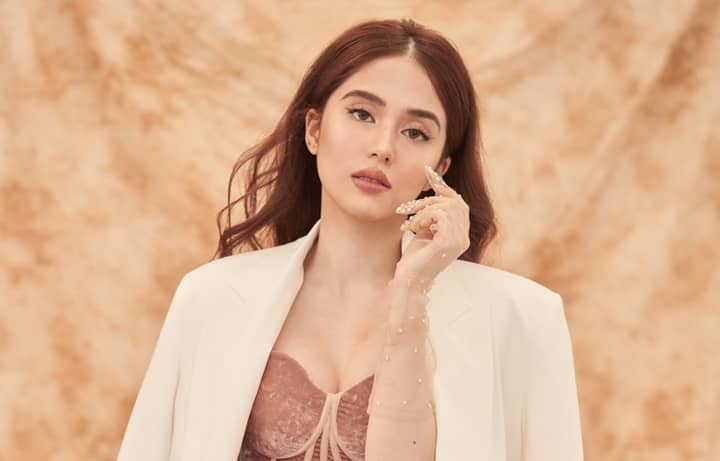 Jayda Avanzado on Metro.Style
